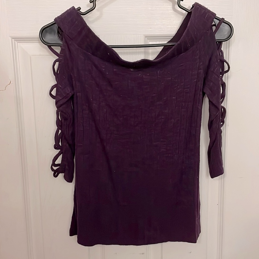 Off the shoulder wine colored top with criss cross half sleeves